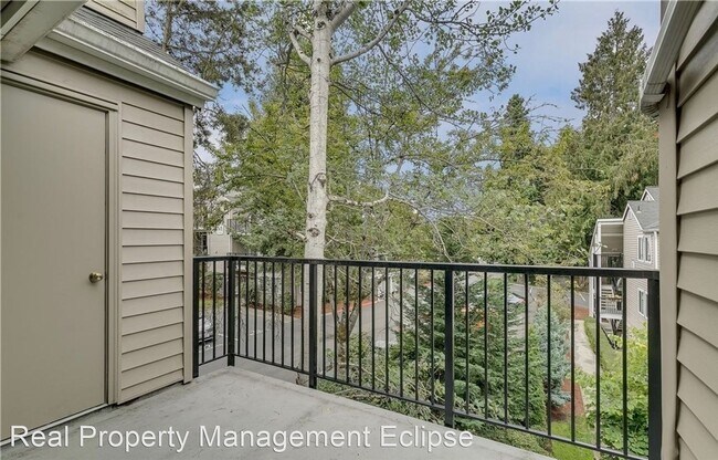 Building Photo - 12036 100th Ave NE