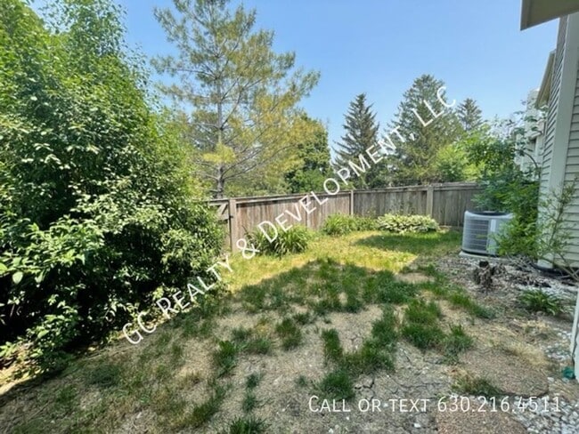 Building Photo - 730 Sturnbridge Ln