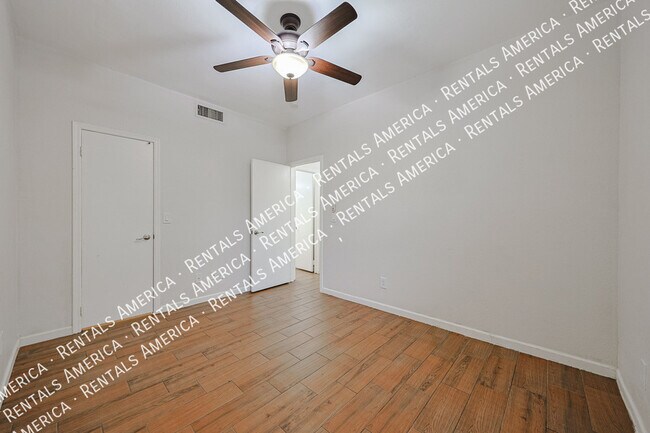 Building Photo - 8888 N 47th Ave