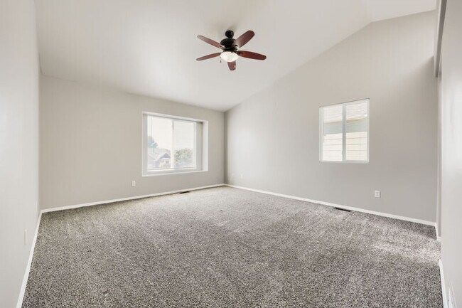 Building Photo - 5632 Marabou Way
