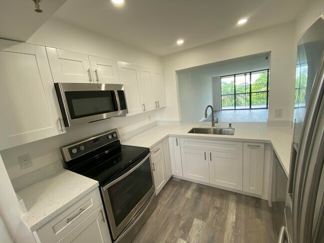 Building Photo - 6320 Boca Del Mar Dr