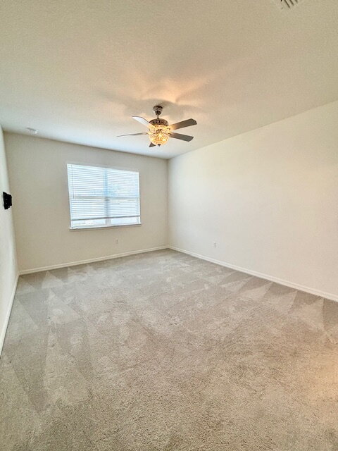 Building Photo - Now Leasing in Mascotte 4Bdrm 2Bath Open Concept – Don’t Miss This Home!