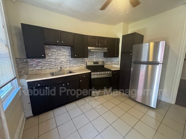 Building Photo - 1705 Ashburton St