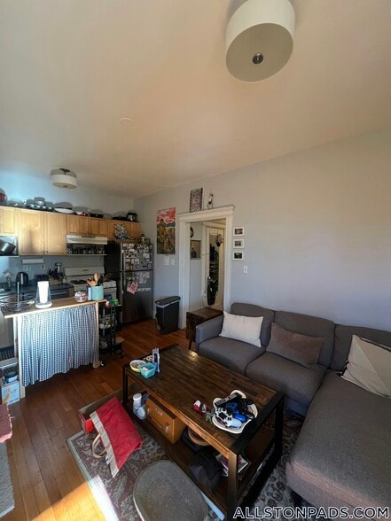 Building Photo - 26 Park Vale Ave