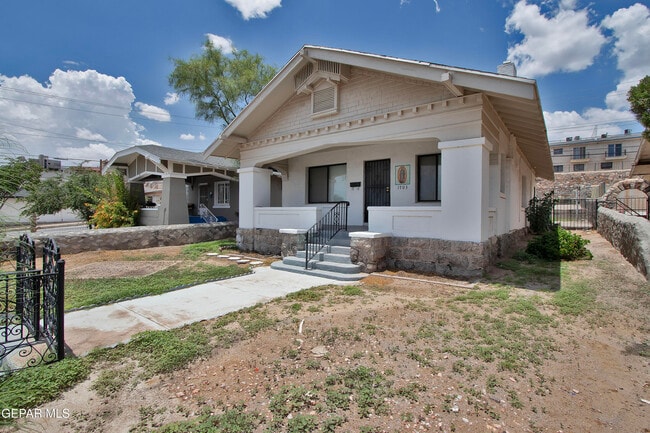 Building Photo - 1703 E Rio Grande Ave