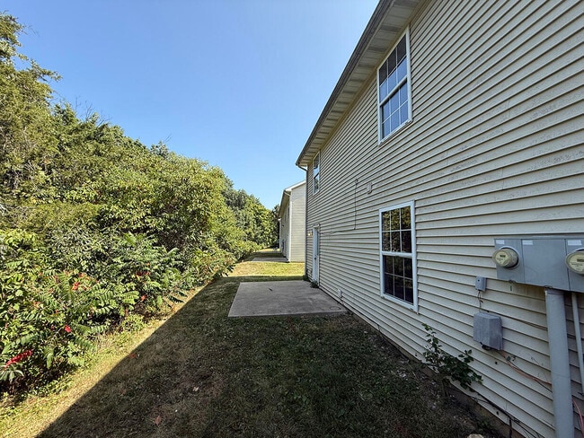 Building Photo - 1707 Hanover Blvd