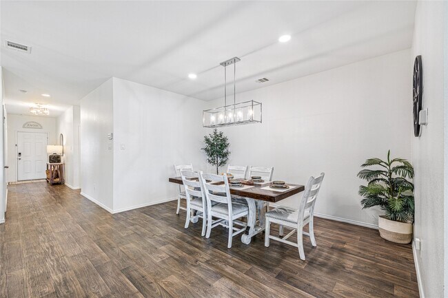 Building Photo - 22627 Petrizzi Ln