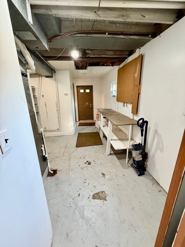 Building Photo - Hopewell - Near 5 Points - 2 Bedroom - 2 B...