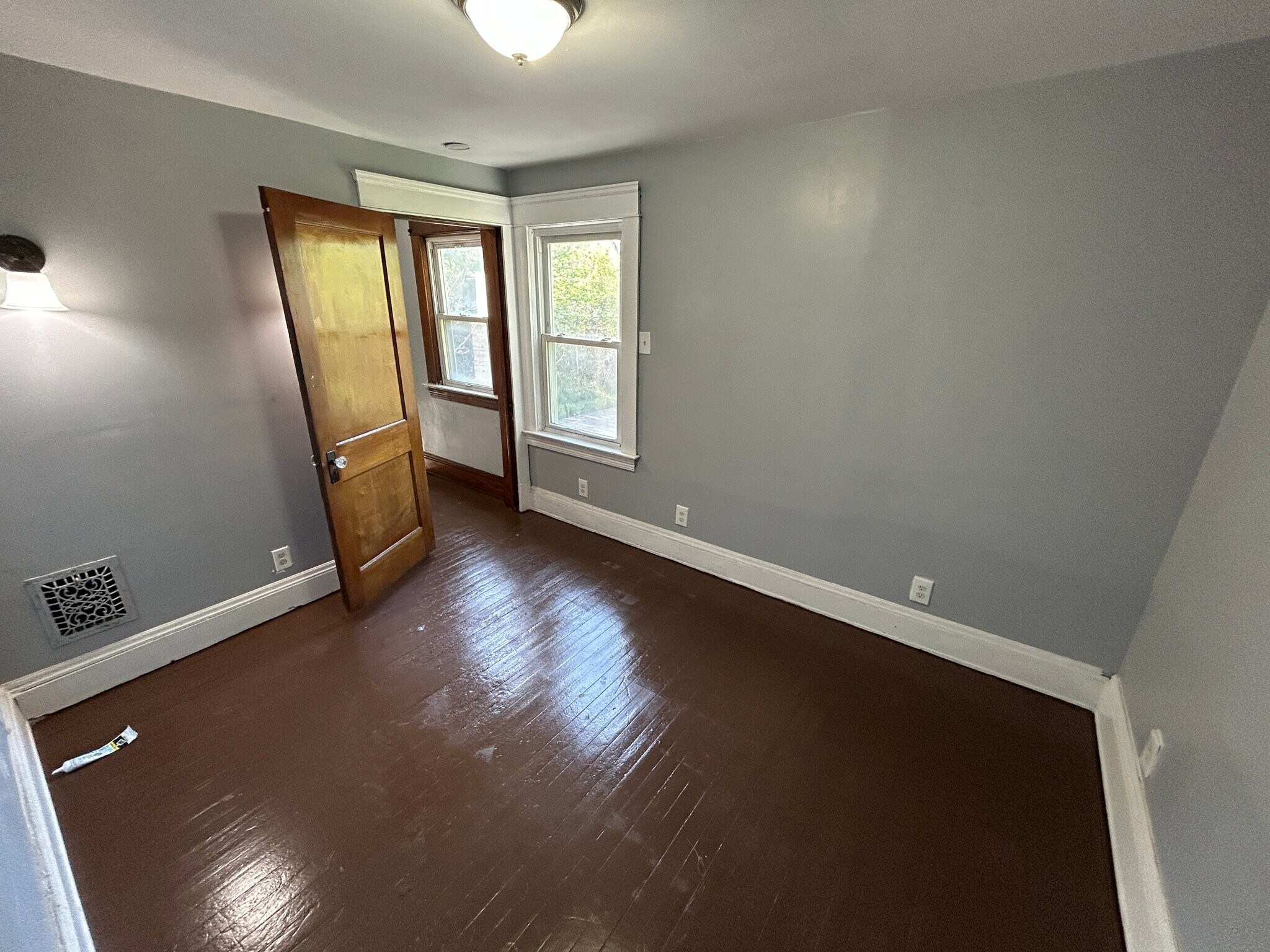 Building Photo - 11220 Primrose Ave