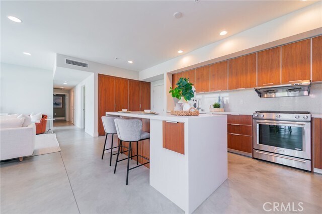 Building Photo - 482 S Arroyo Pkwy