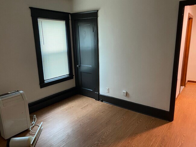 Building Photo - 165 Colvin Ave