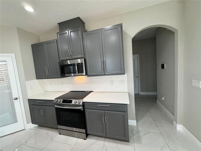 Building Photo - 5300 Pavia Dr