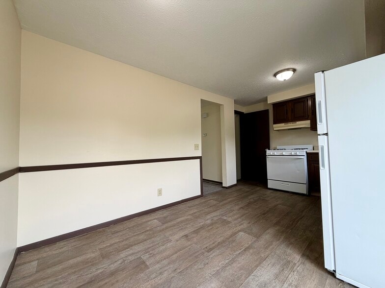 Building Photo - 331 Locke Ave NW