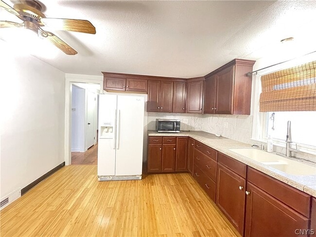 Building Photo - 121 Wadsworth Rd