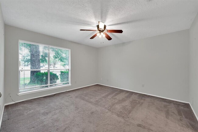 Building Photo - 4730 Temple Bell Dr