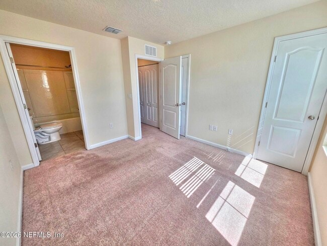 Building Photo - 3972 Vlg Vw Ln