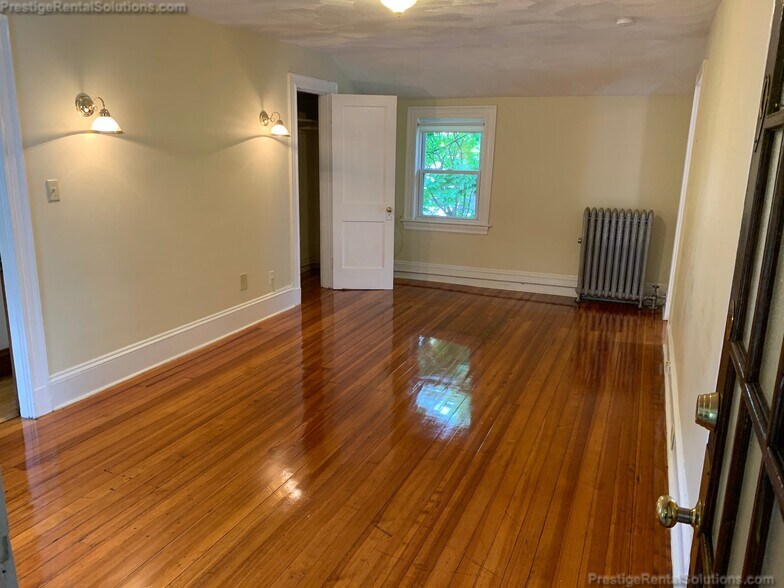 Building Photo - 194 Fairmount Ave