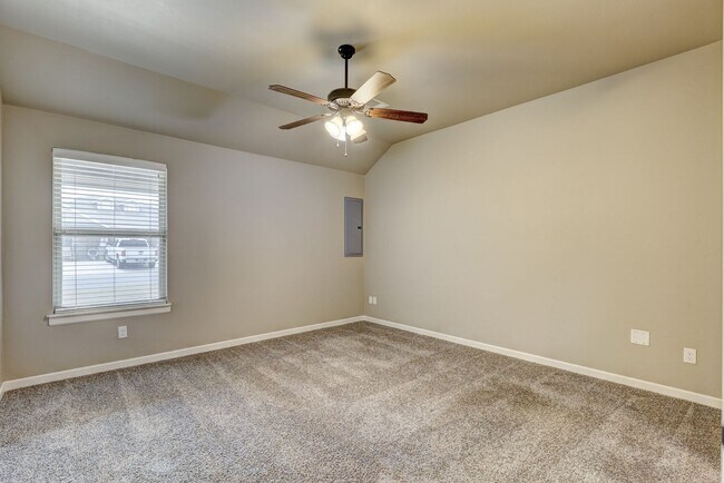 Building Photo - 8800 SW 55th St