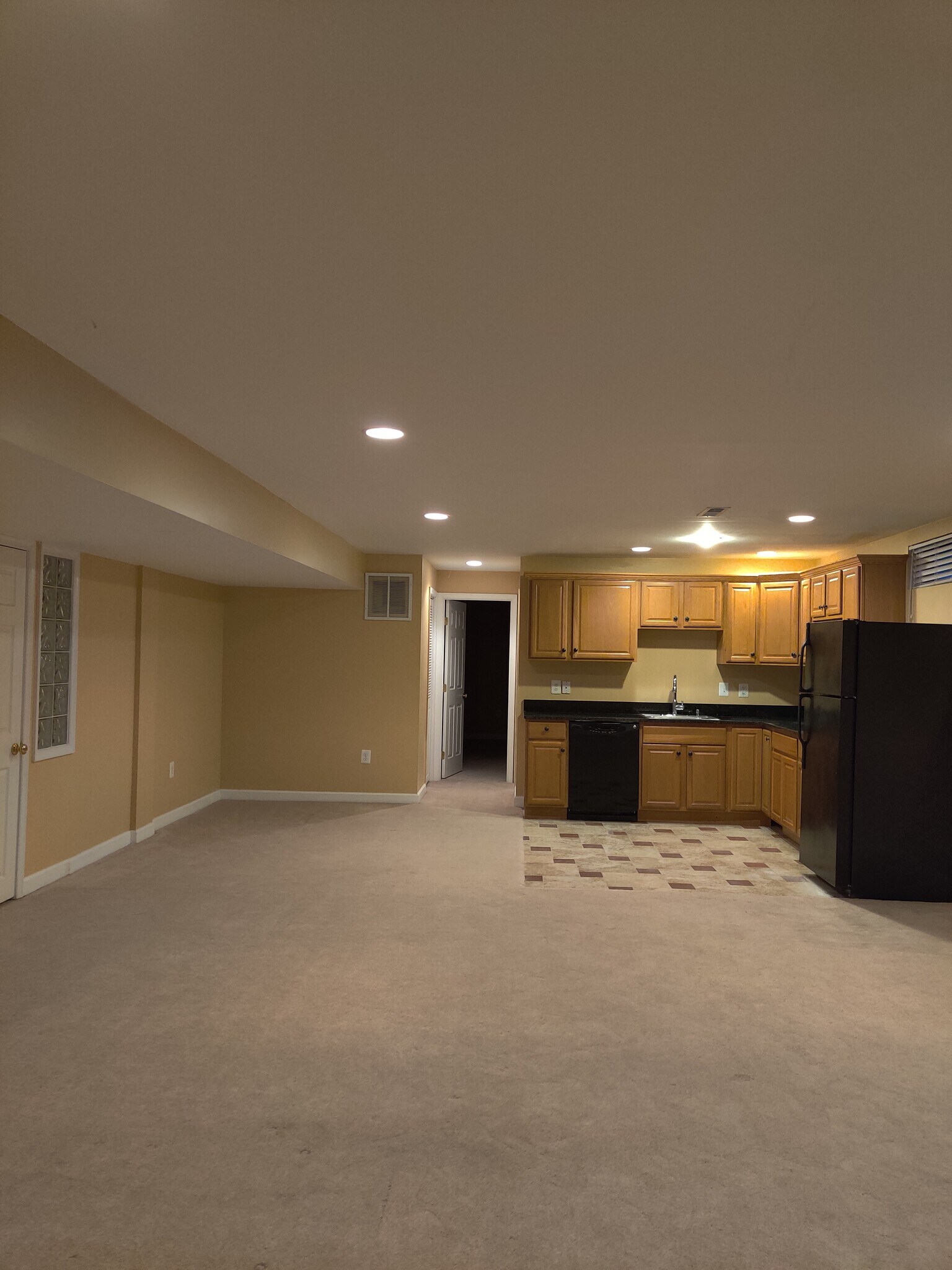 Building Photo - 8400 Hessian Hill Ct