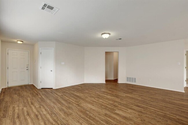 Building Photo - 361 Carriage Way