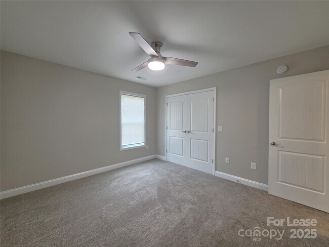 Building Photo - 420 Balfour Dr