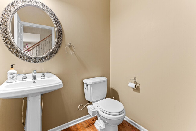 Building Photo - 49896 Parkside Dr