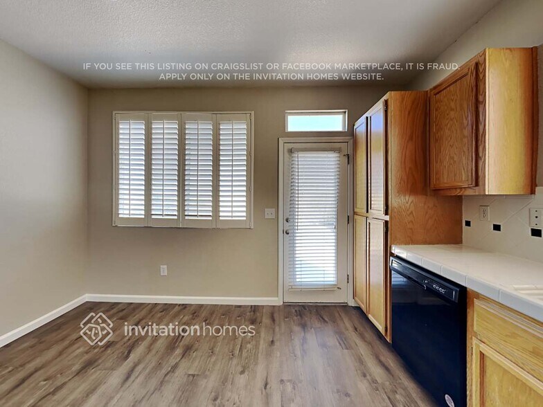Building Photo - 690 Rubier Way