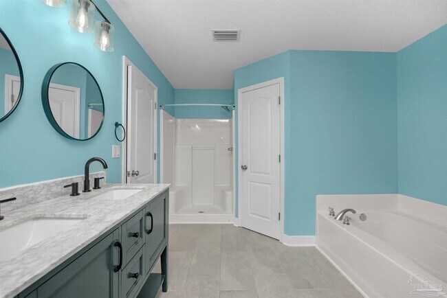 Building Photo - 2081 Seagrape Dr