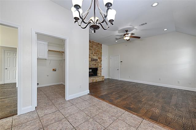 Building Photo - 752 Trails End Cir