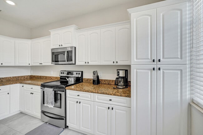 Building Photo - 3600 NW 5th Terrace