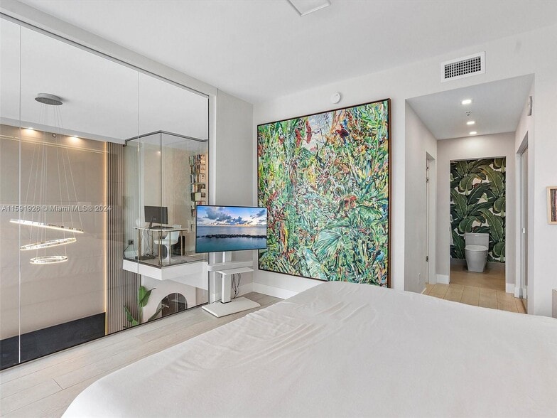 Building Photo - 60 SW 13th St