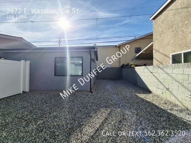 Building Photo - 2672 E Washington St