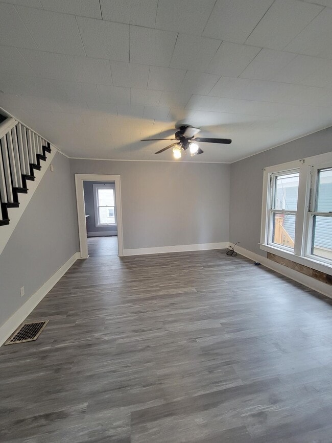 Building Photo - 731 Grant St