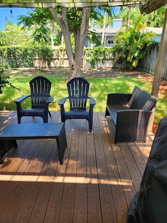 Building Photo - 1344 NE 16th Ave