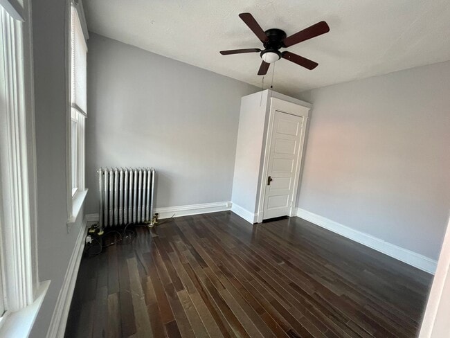 Building Photo - 1565 Chase Ave