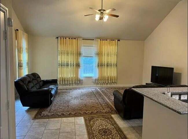 Building Photo - 3407 Coopers Ridge Way