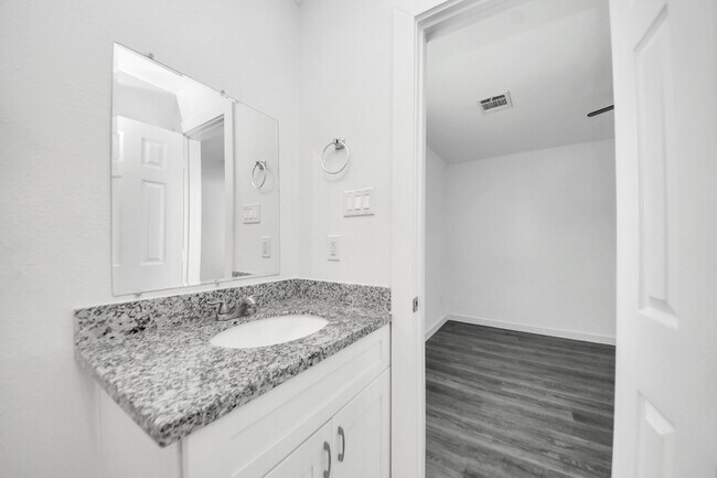 Building Photo - 8125 Laura Koppe Rd