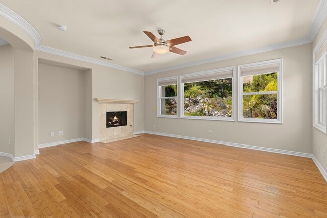 Building Photo - Elegant 5-Bedroom Carmel Valley Home with ...