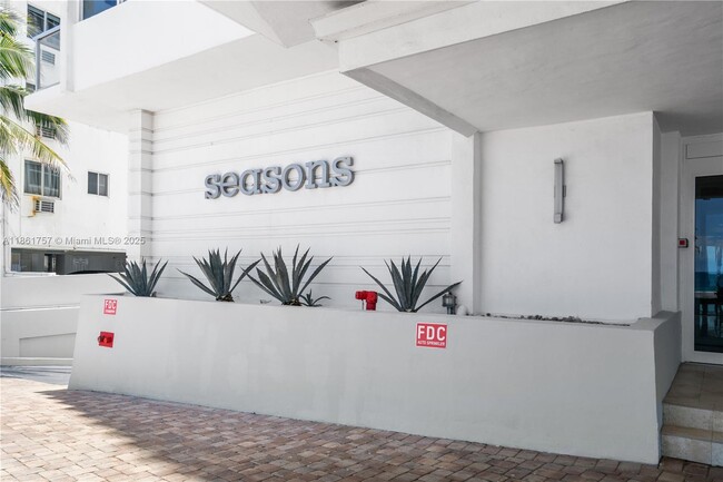 Building Photo - 209 N Fort Lauderdale Beach Blvd