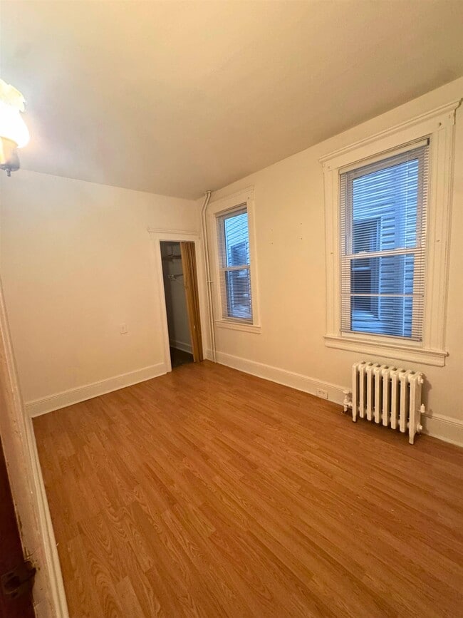 Building Photo - 186 Avenue C