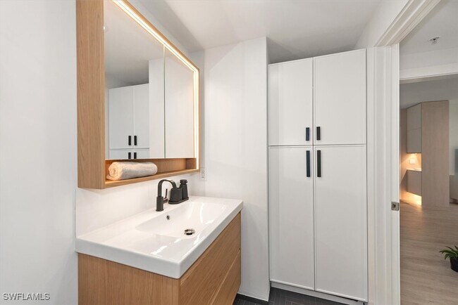 Building Photo - 1170 Reserve Way