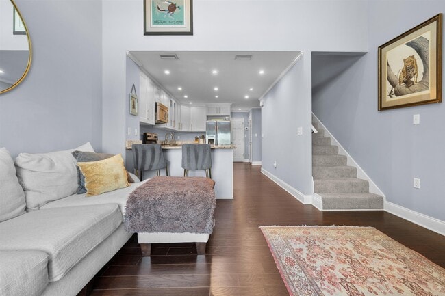 Building Photo - 909 S Ponce De Leon Blvd