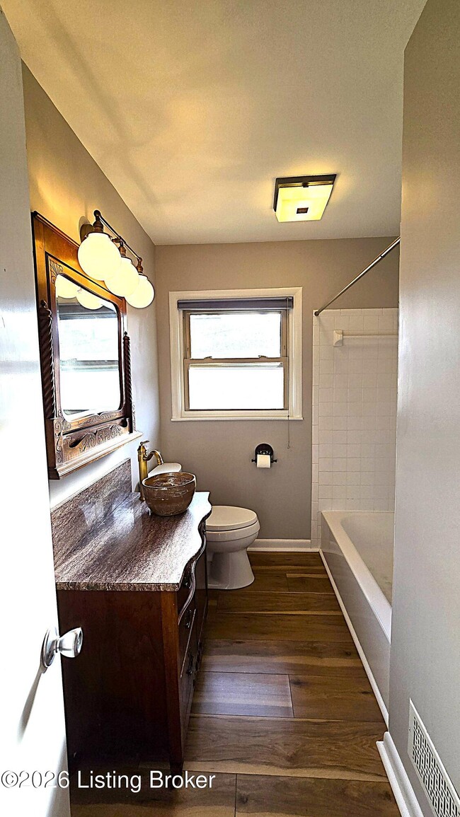 Building Photo - 1707 Nightingale Rd