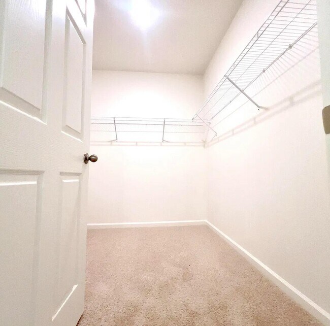 Building Photo - 498 Periwinkle Dr