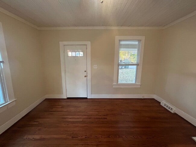 Building Photo - 1506 Charlton St