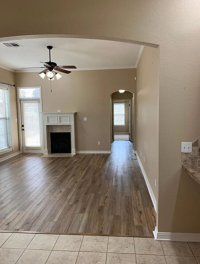 Building Photo - 2006 Wild Iris