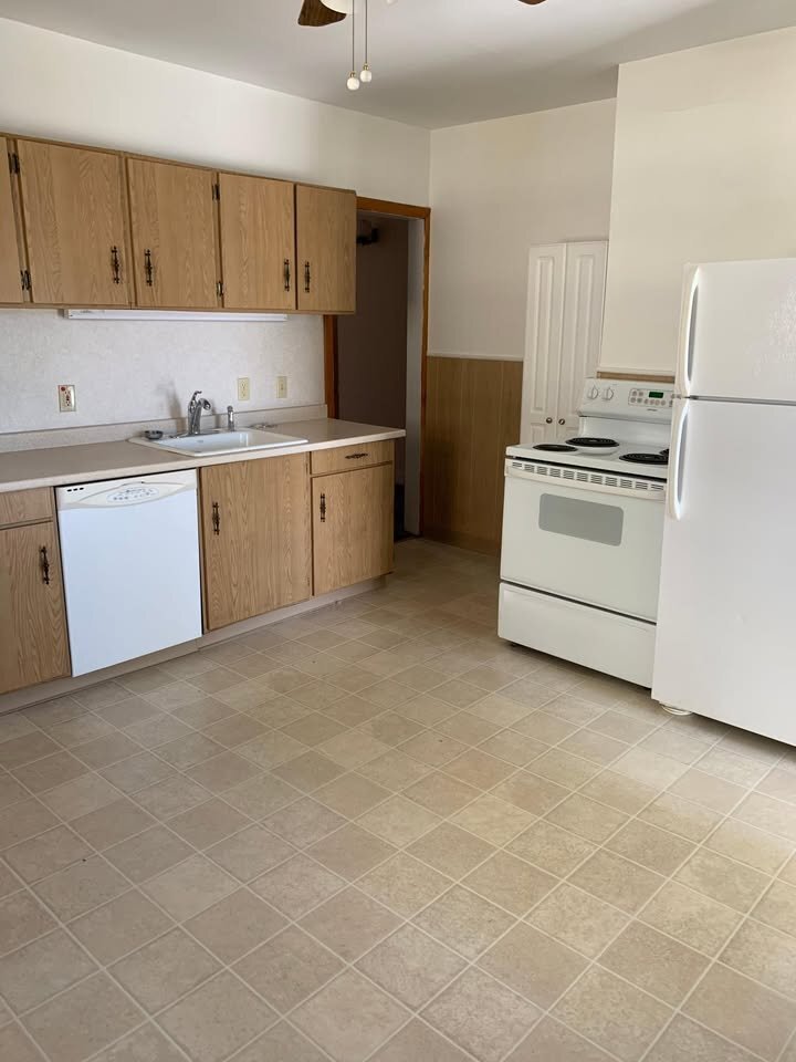 Kitchen - 10 Hull St