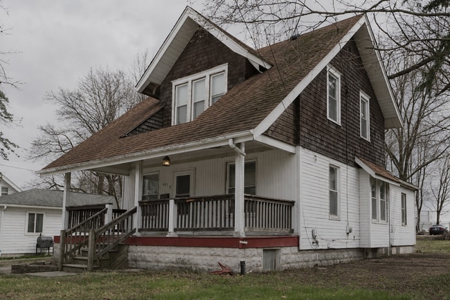 Building Photo - 991 Diana Ave