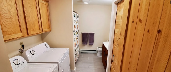 Building Photo - 3 Bedroom Townhome on Hunters Way