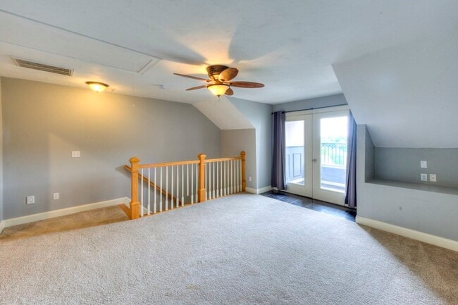 Building Photo - 38 Johnson St